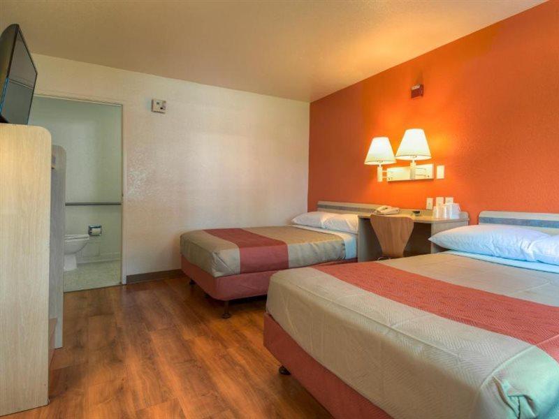 Motel 6-Escondido, Ca Exteriér fotografie